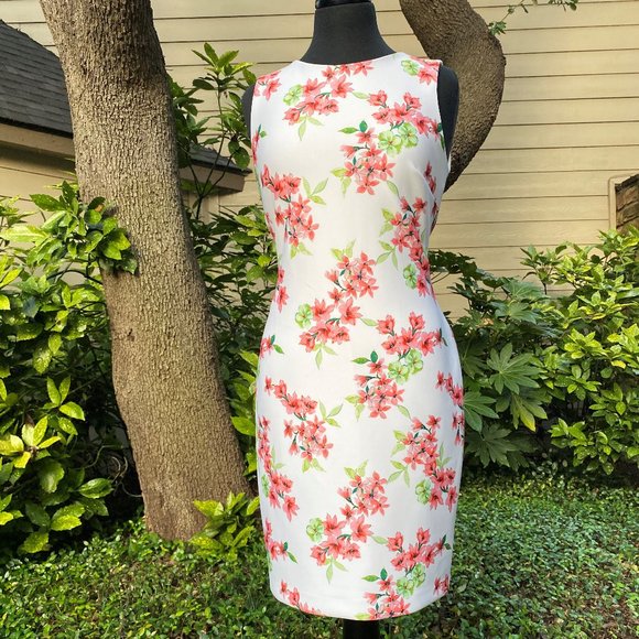 Tommy Hilfiger - Picture 1 of 5